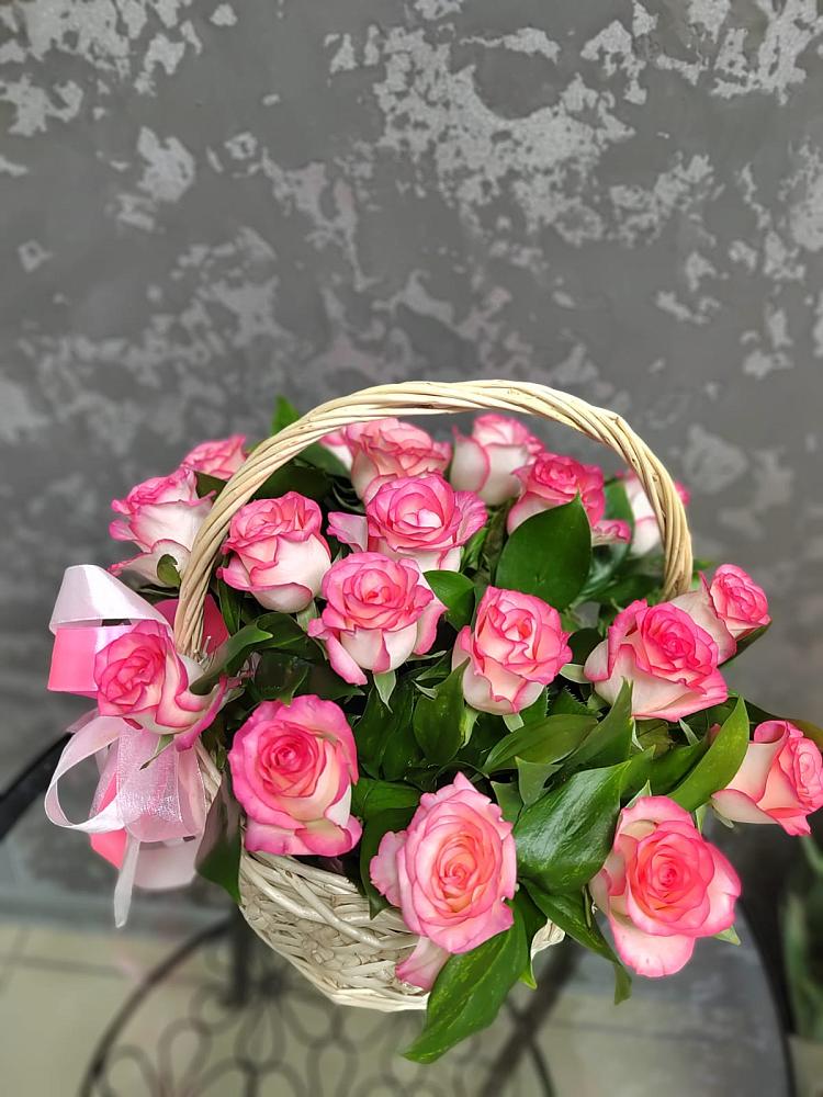Цветочная композиция из Розы в корзине в Савинский