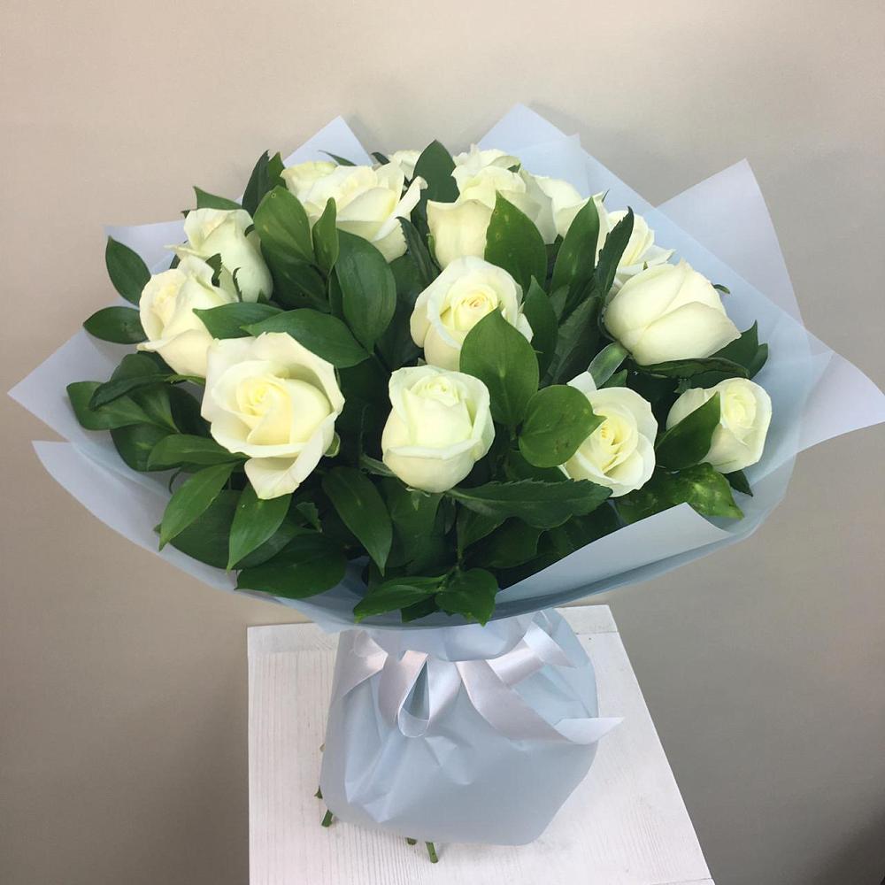 Букет 15 Белых роз Проуд в Савинский