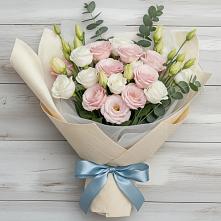 Букет цветов из:  Лизиантусы #REPLACE_PRED# Савинский