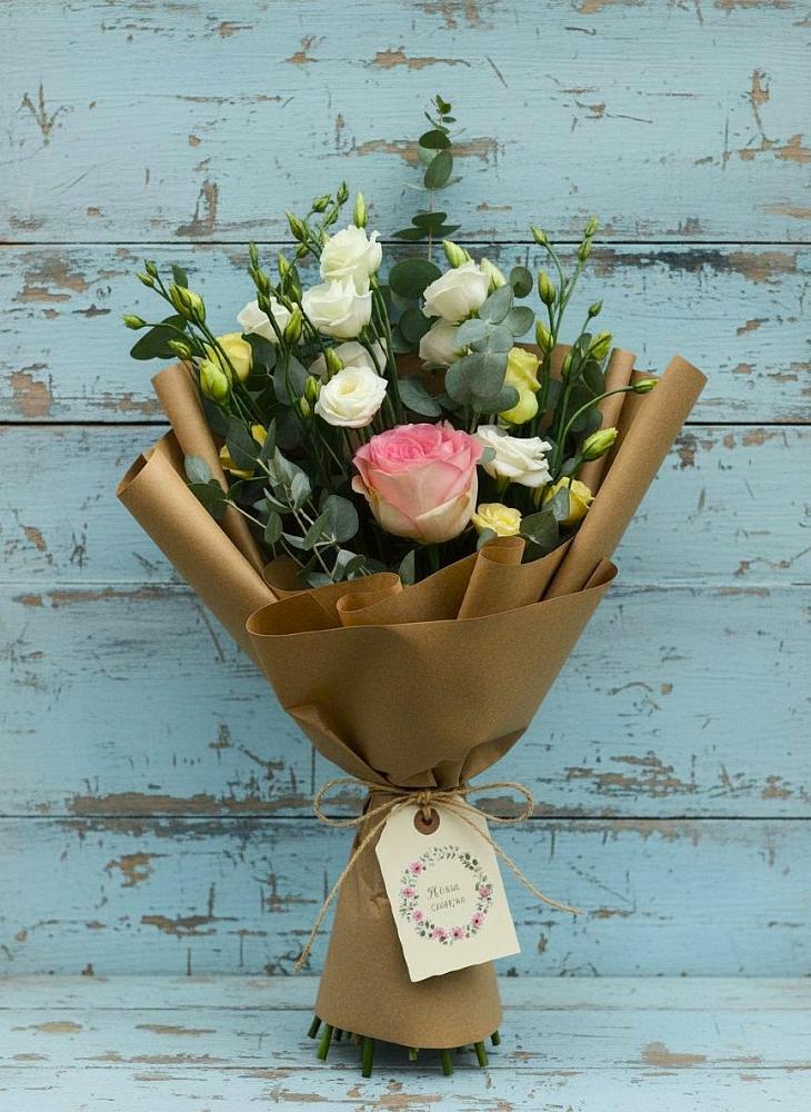 Букет цветов из: Розы и Лизиантусы в Савинский