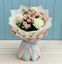 Букет цветов из:  Розы #REPLACE_PRED# Савинский