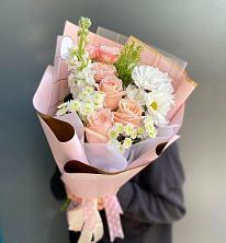 Букет цветов из:  Хризантемы и Розы в Савинский