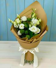 Букет цветов из:  Хризантемы и Лизиантусы в Савинский