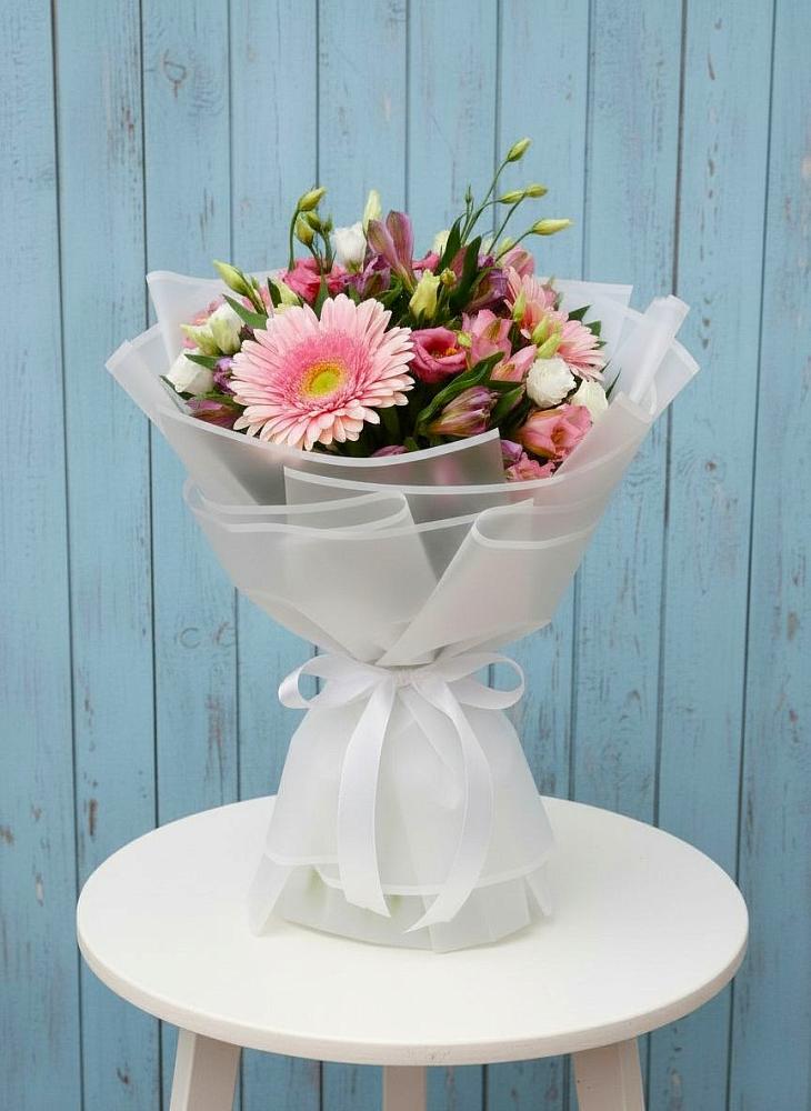 Букет цветов из: Герберы, Альстромерии и Лизиантусы в Савинский