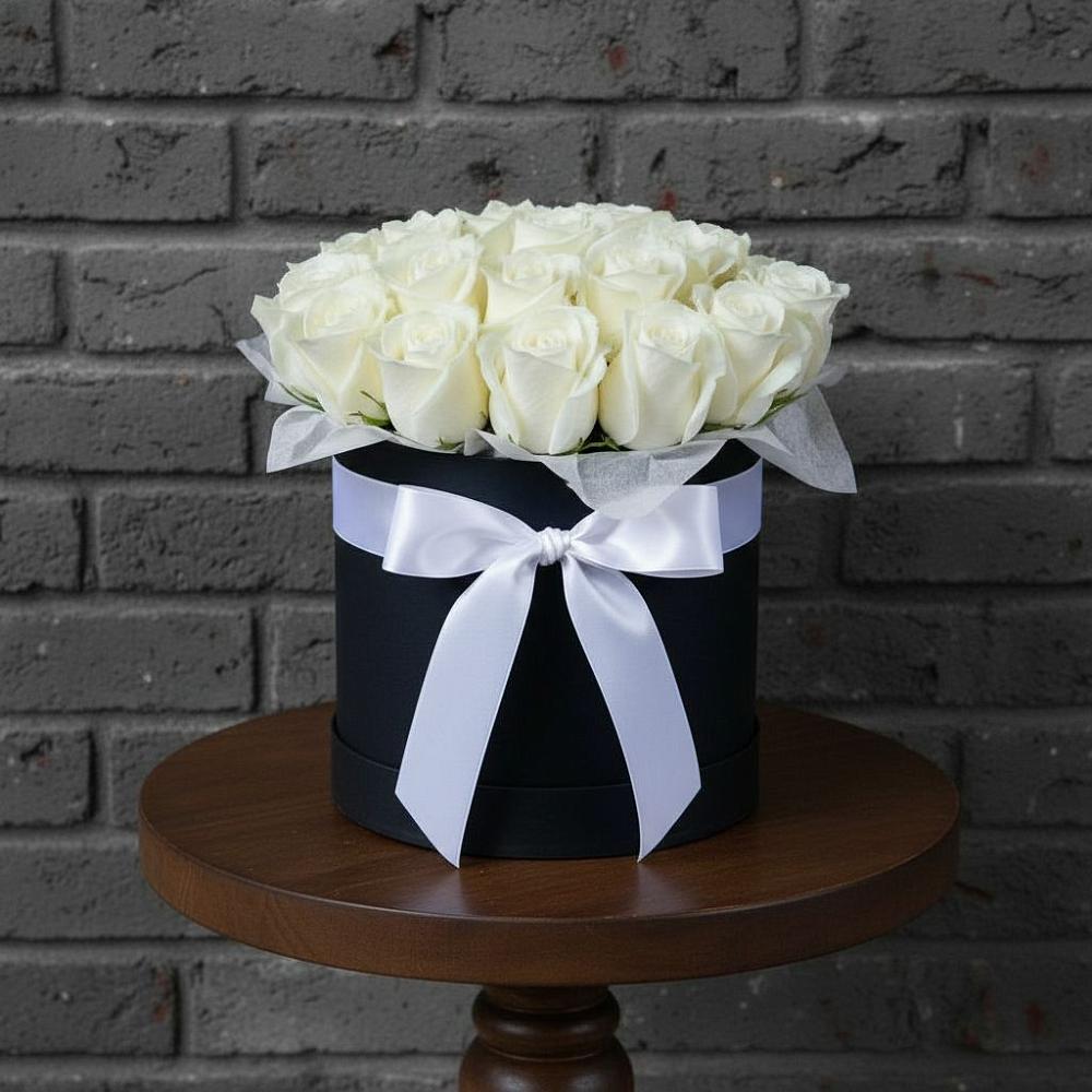 Цветочная композиция из Розы в шляпной коробке в Савинский