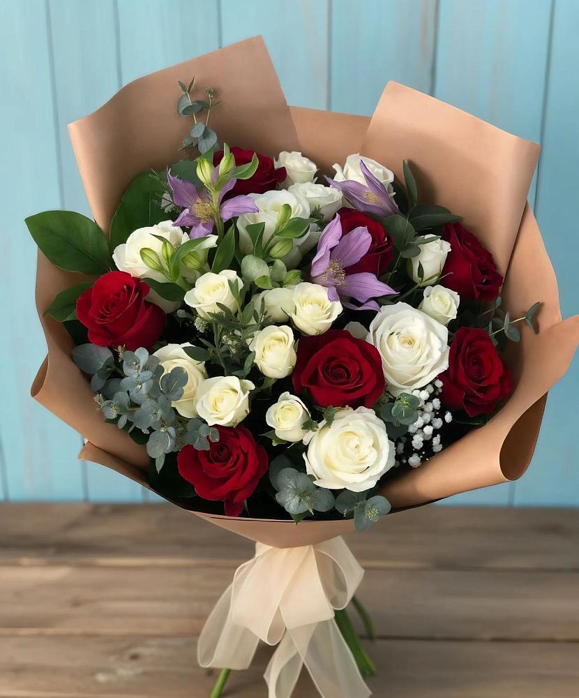 Букет цветов из: Розы и Альстромерии в Савинский