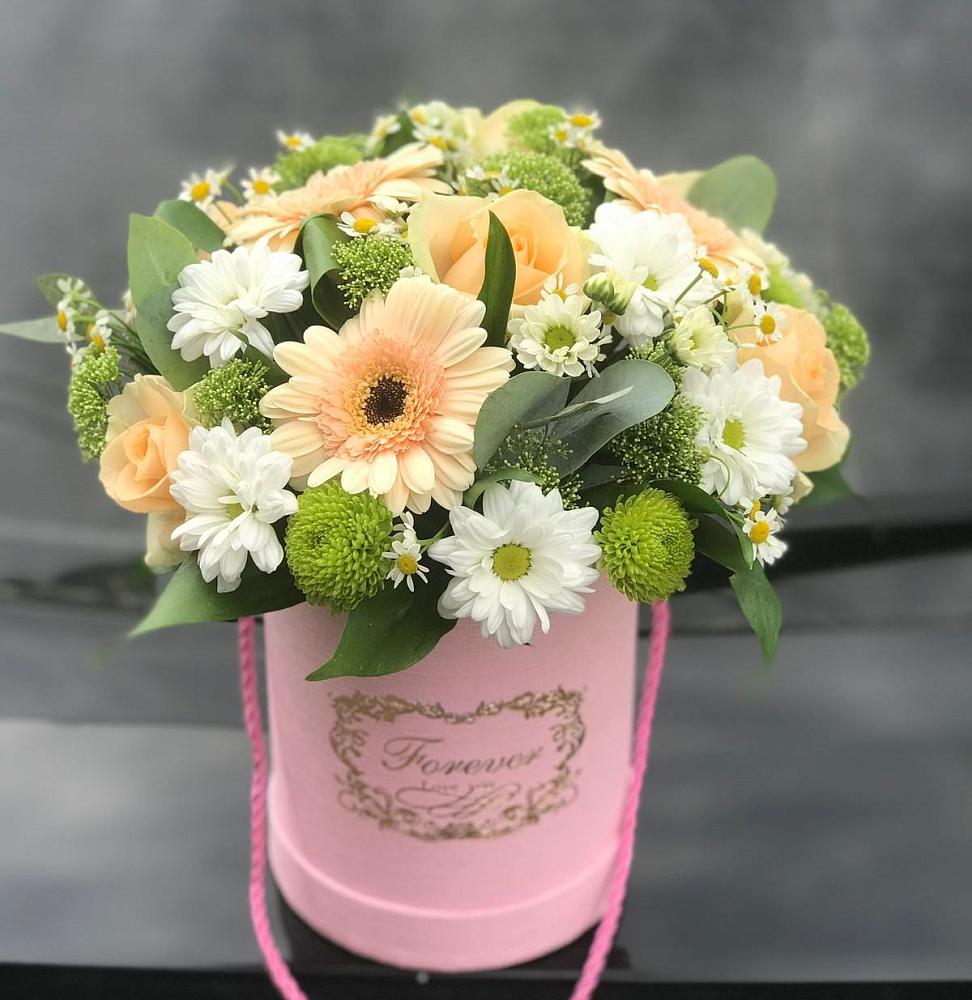 Цветочная композиция из Розы, Герберы и Хризантемы в шляпной коробке в Савинский