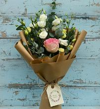 Букет цветов из:  Розы и Лизиантусы в Савинский