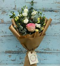 Букет цветов из:  Розы и Лизиантусы в Савинский