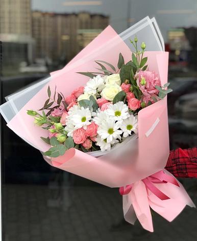 Букет цветов из: Розы, Лизиантусы и Хризантемы в Савинский