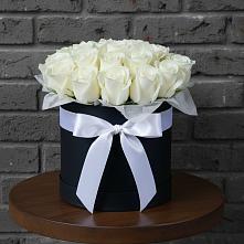 Цветочная композиция из Розы в шляпной коробке в Савинский